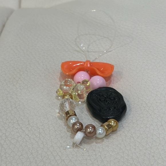 Kid’s Hand Make Chain / Accessories for Phone, iPad, Tablet, and Keys - Picture 2 of 2